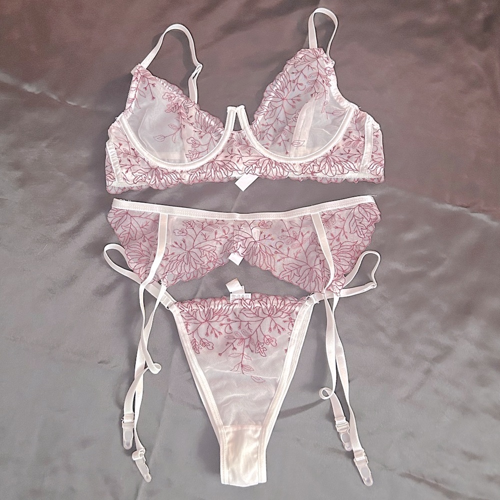 White Floral Lingerie Set